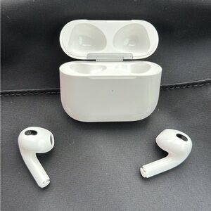 Apple AirPods 3rd Generation